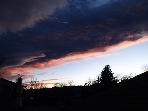 Foehn wall hanging above the Front Range (not visible in this photo).