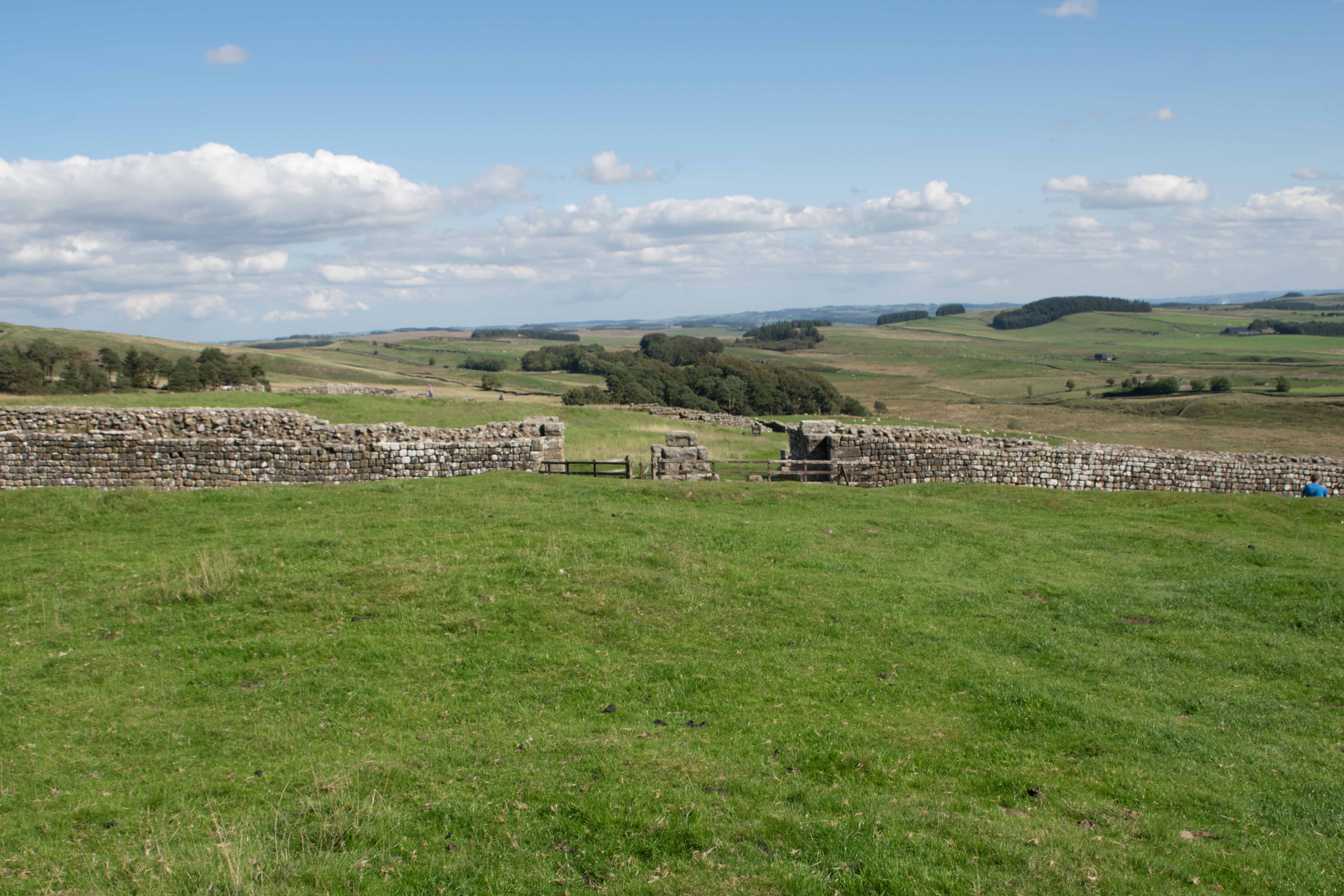Housesteads west gate.jpg